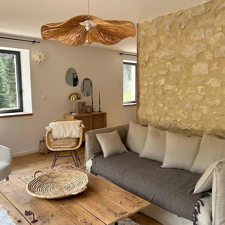 Singulier Et Authentique En Coeur De Foret Apartment